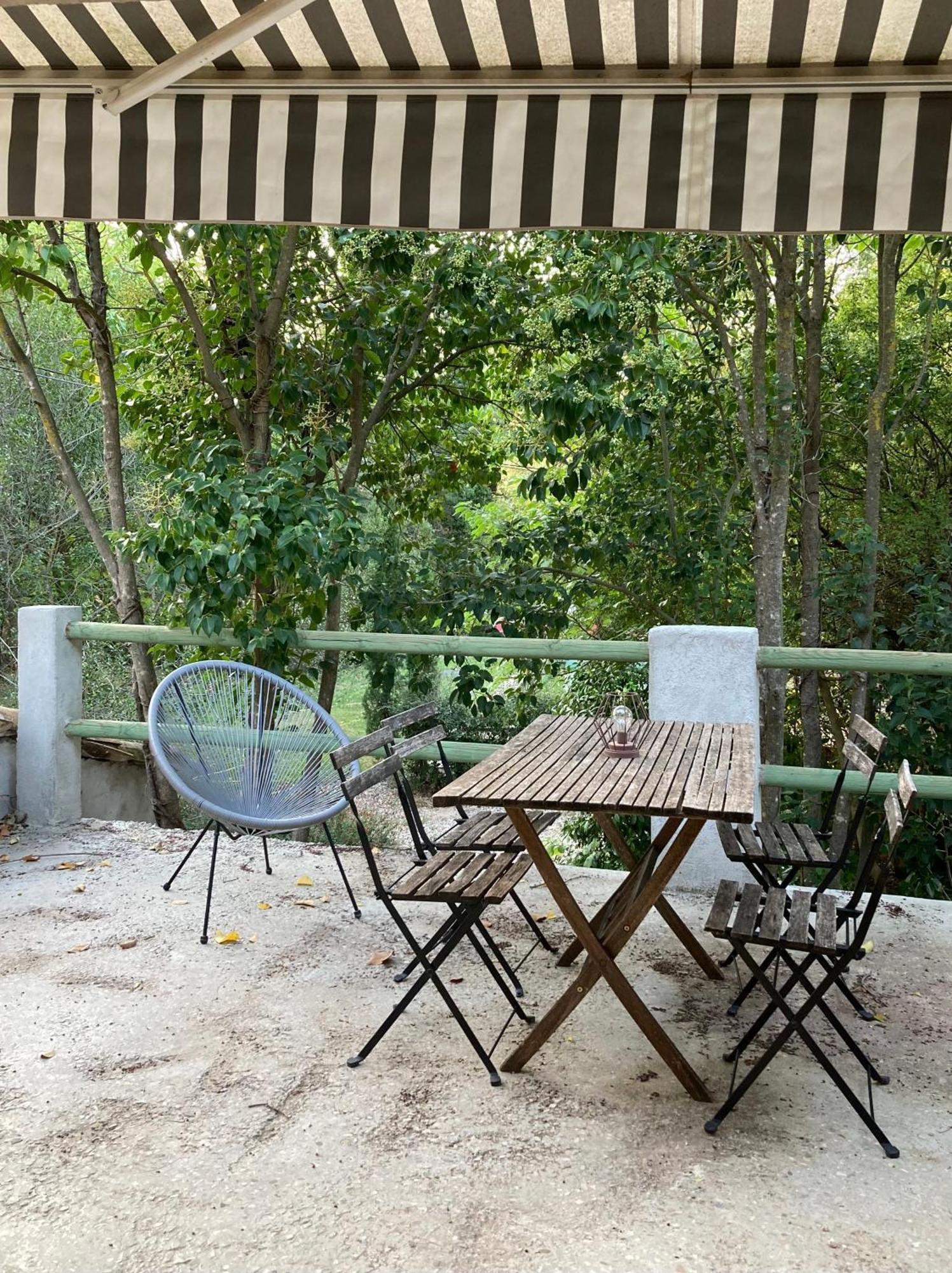 Campagne Baudeloup Bed & Breakfast LʼIsle-sur-la-Sorgue Екстериор снимка