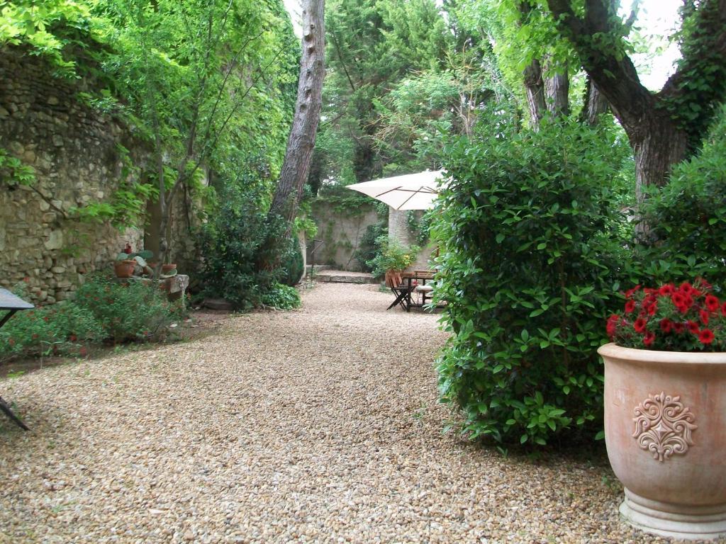 Campagne Baudeloup Bed & Breakfast LʼIsle-sur-la-Sorgue Екстериор снимка
